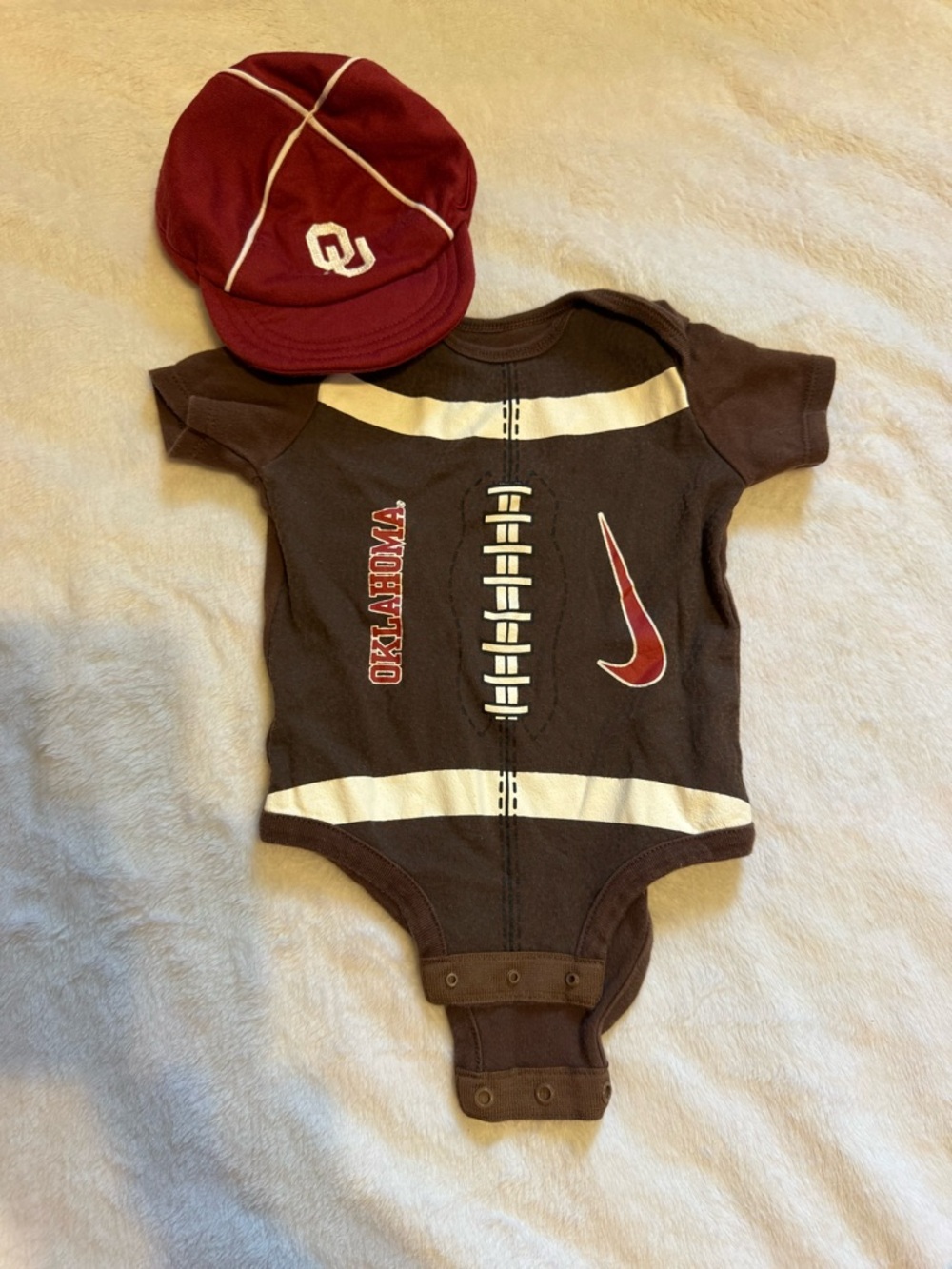 Nike Brown & Crimson Oklahoma Baby Football Bodysuit with Cap